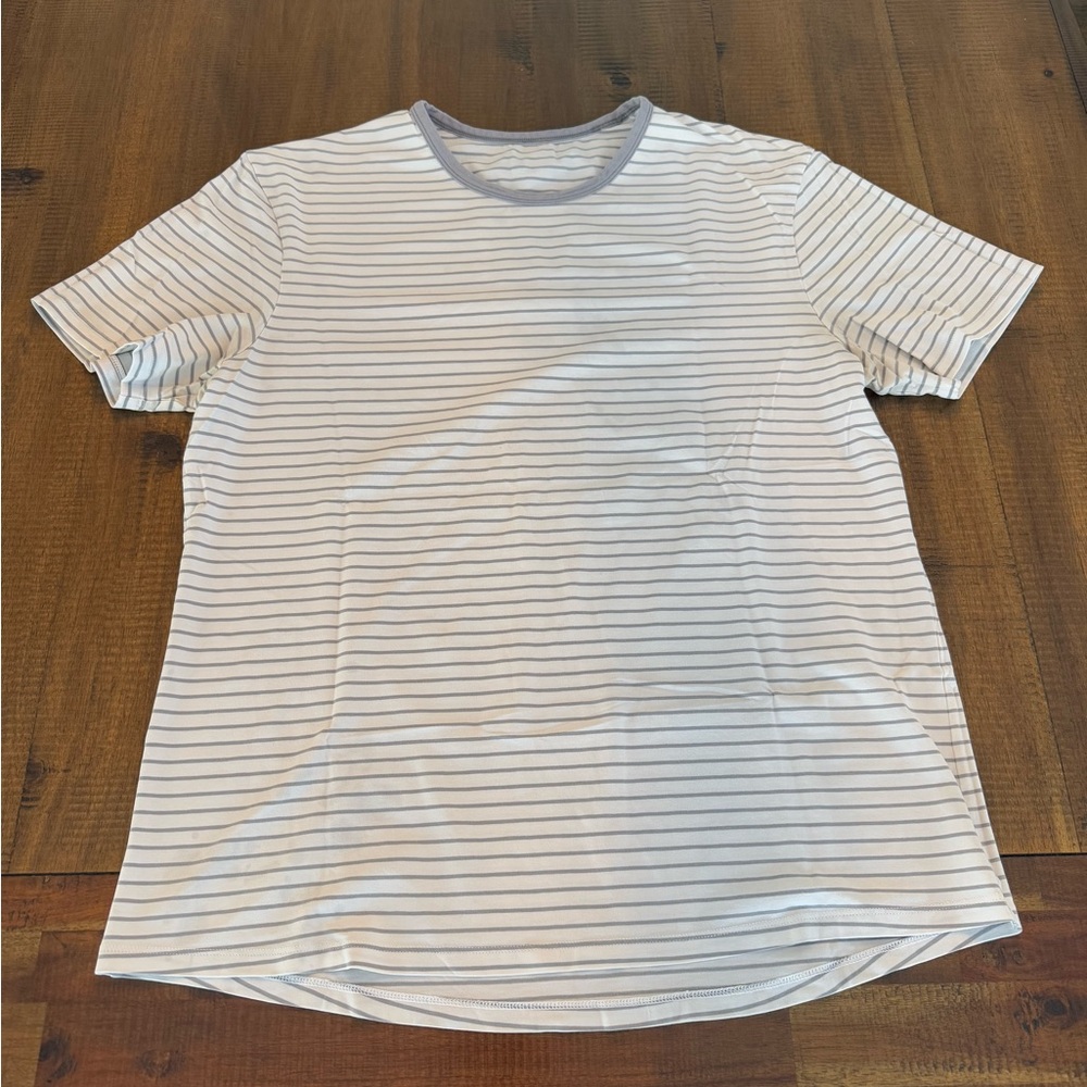 Lululemon 5 years basic t shirt striped white and grey size XL